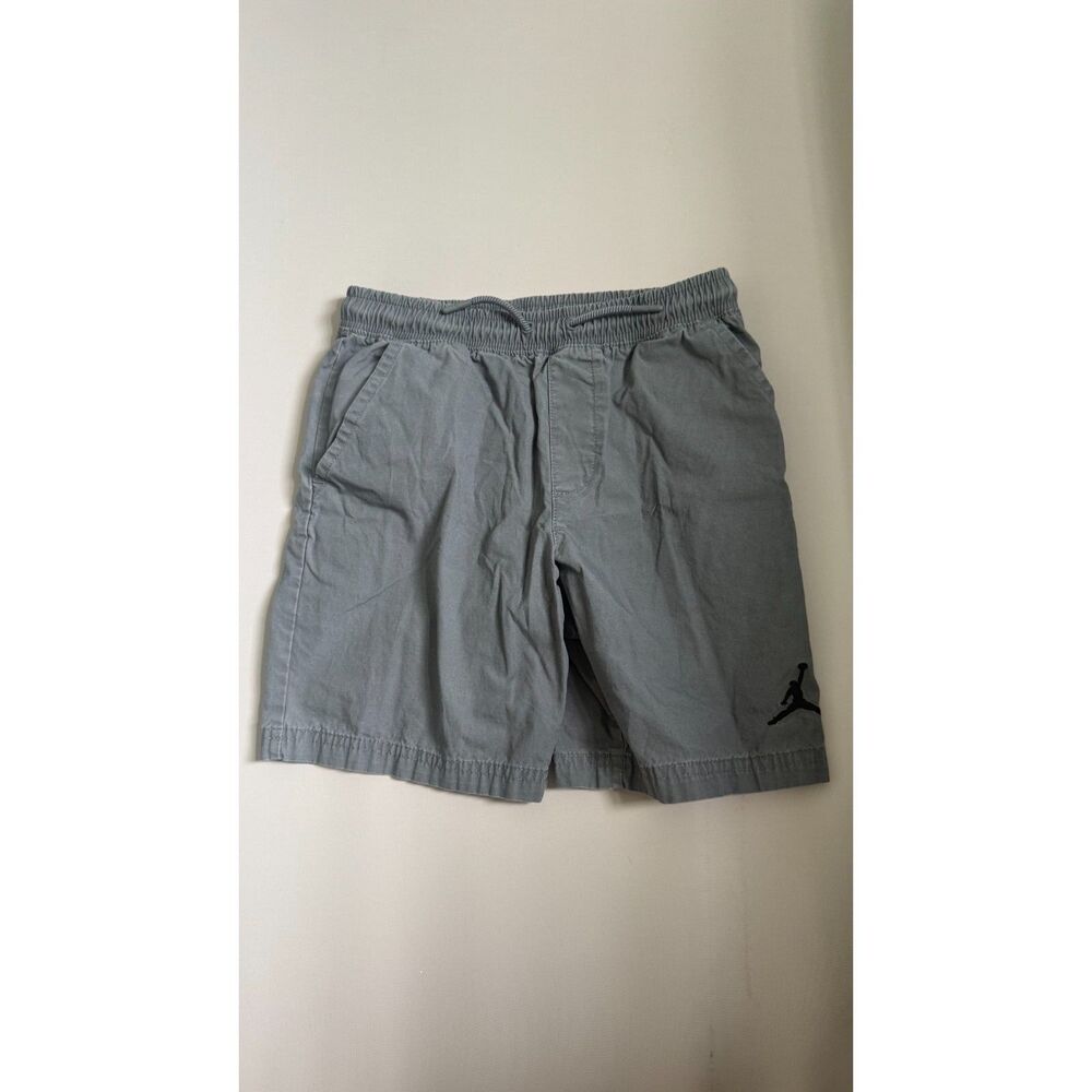 Gray Jordan Shorts Size 7
